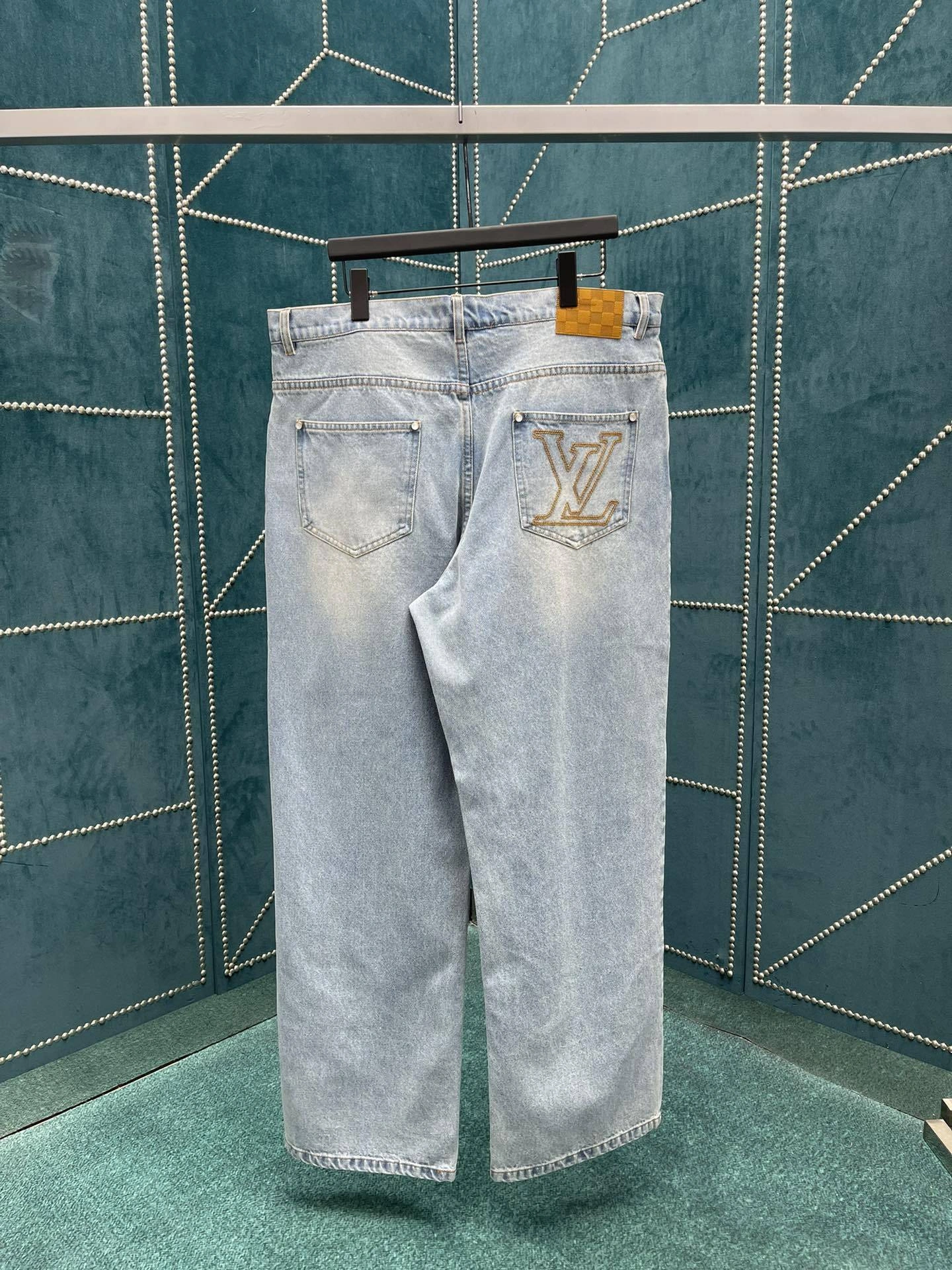 wg.luxury- 8V item:E-F409A0465
